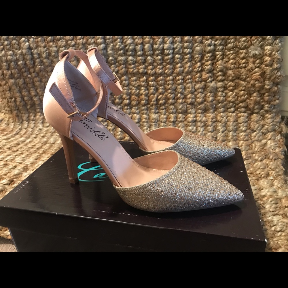Glamorous Rose Gold Heels Sz 5.5